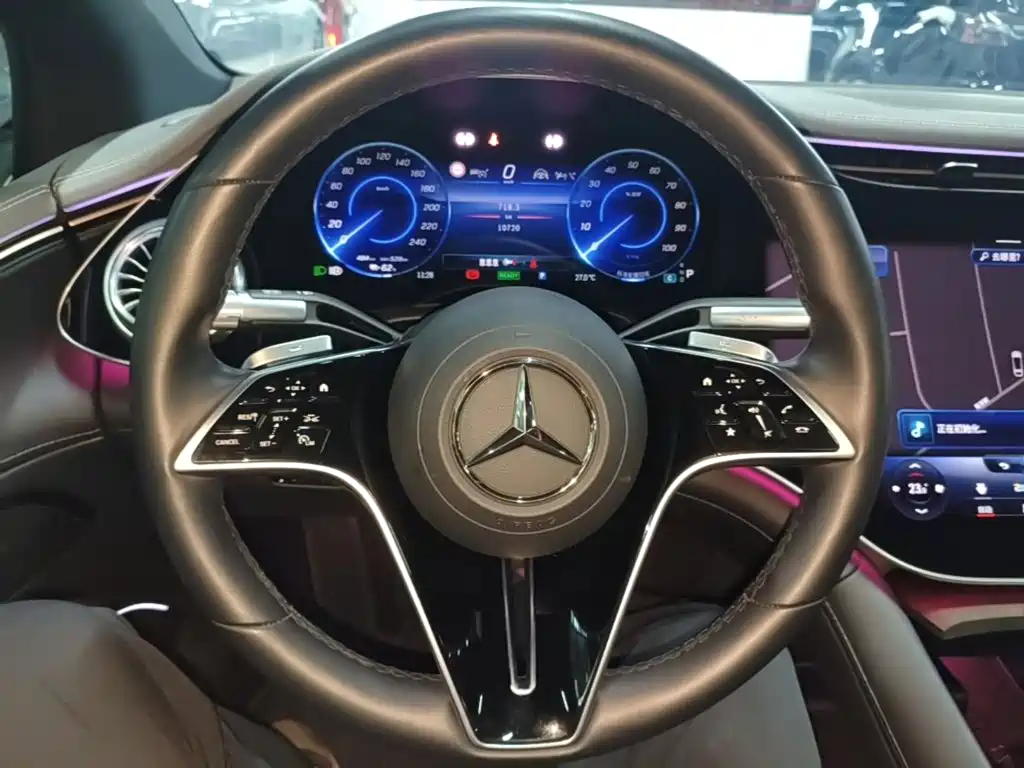 Mercedes-Benz EQS 2023 — фото 11