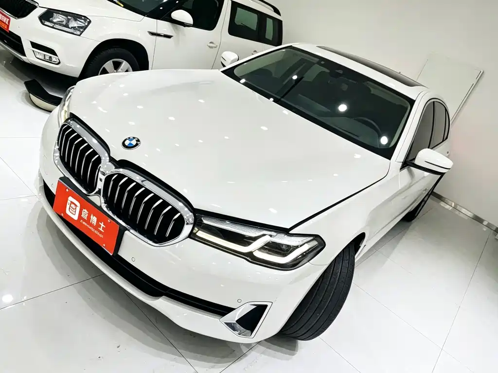 BMW 5 Series 2020 — фото 1