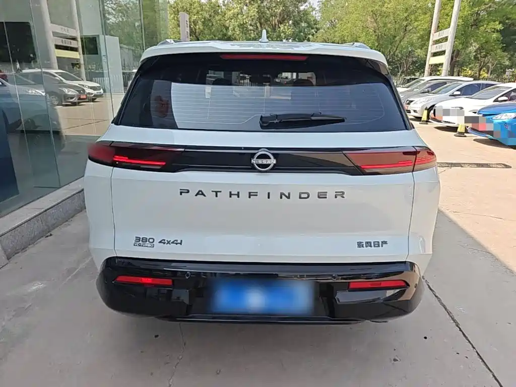 Nissan Teramont 2024