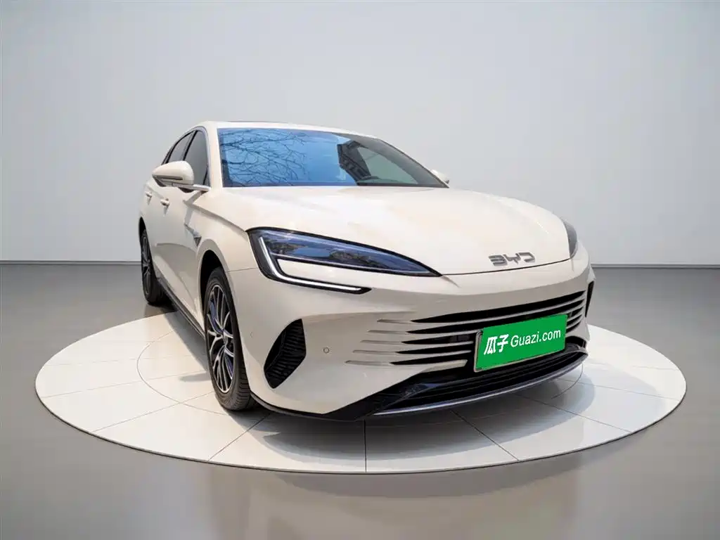 BYD Seal 07 DM-i 2025 — фото 25