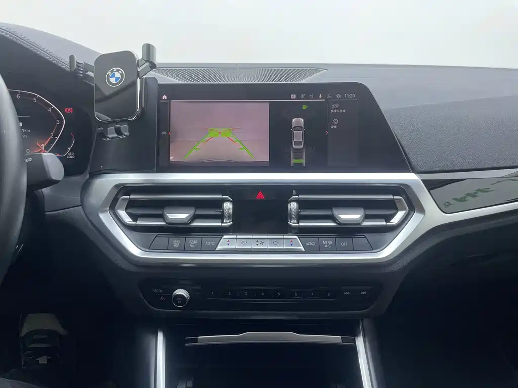 BMW 3 Series 2022 — фото 10
