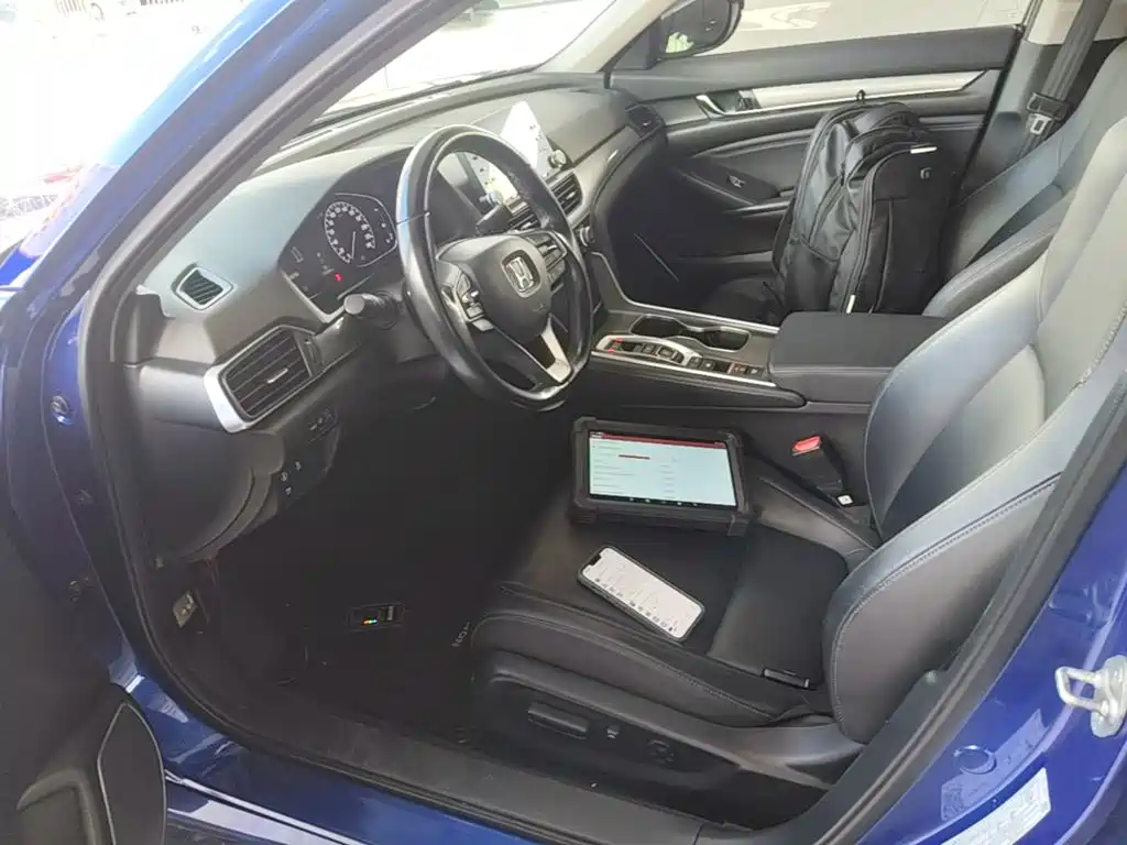 Honda Accord 2020 — фото 16