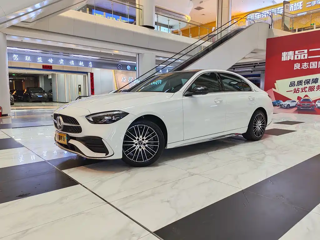 Mercedes-Benz C-Class 2024