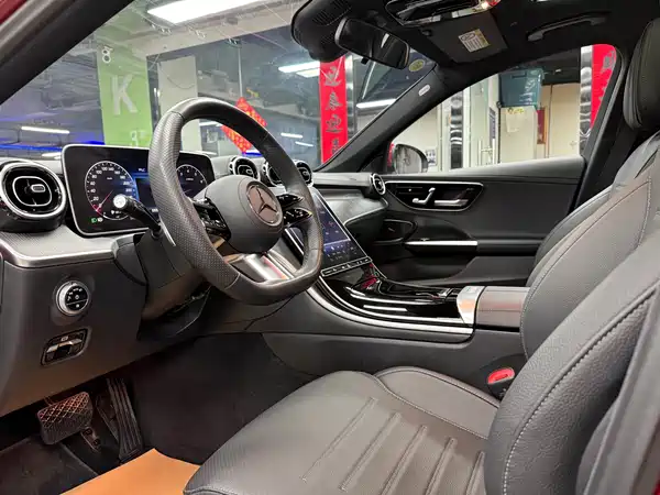 Mercedes-Benz C-Class 2024