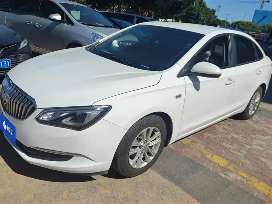 Buick Excelle 2017 — фото 1