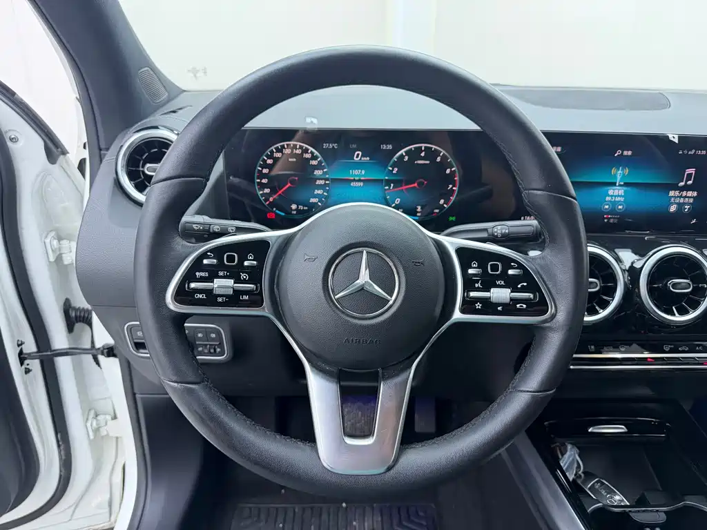 Mercedes-Benz GLA 2021 — фото 11