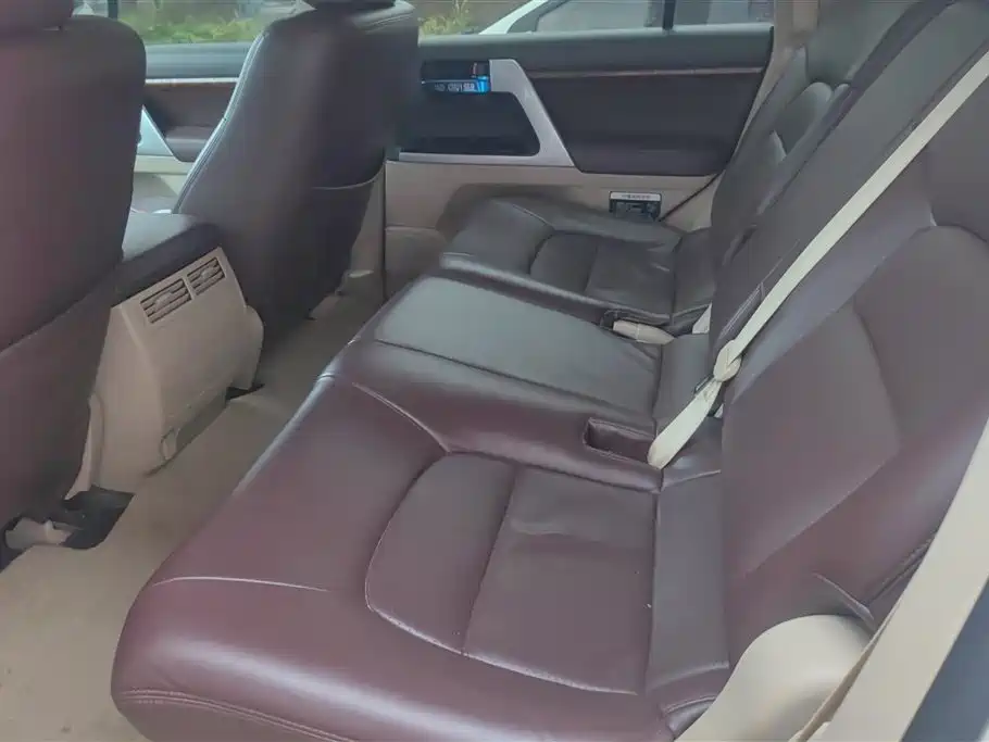 Toyota Land Cruiser 2019 — фото 11