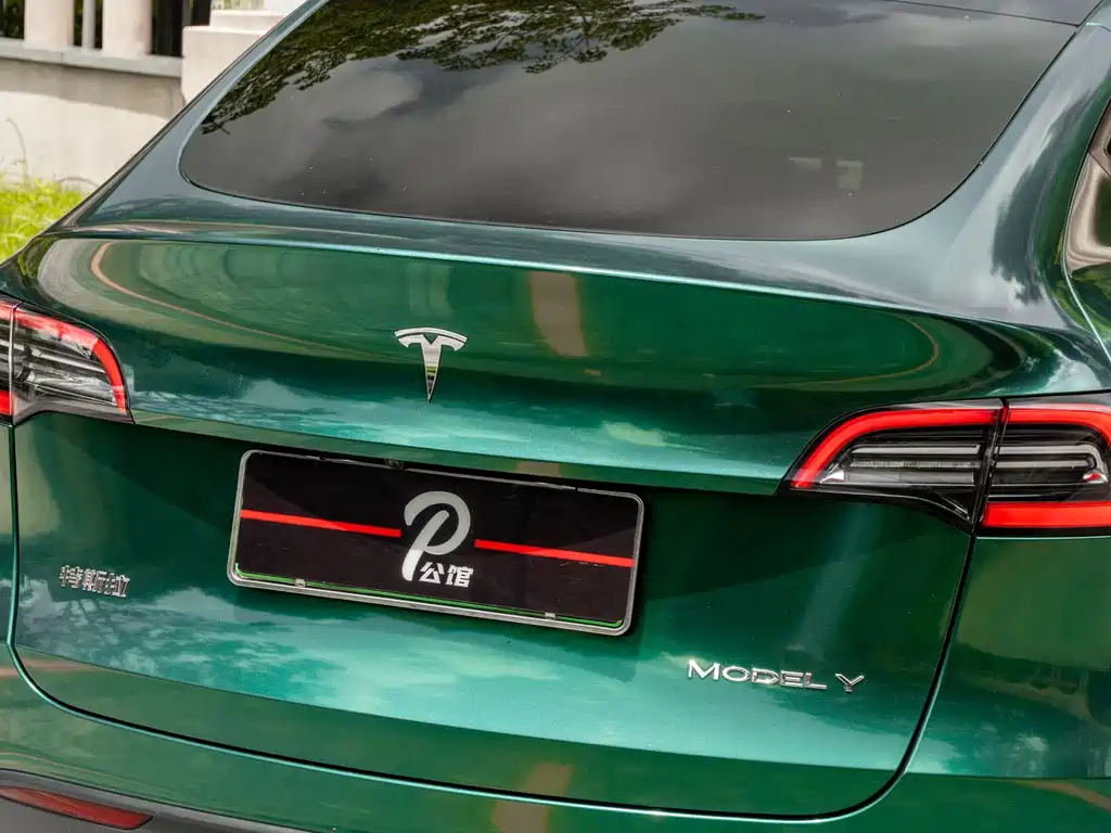Tesla Model Y 2022 — фото 16