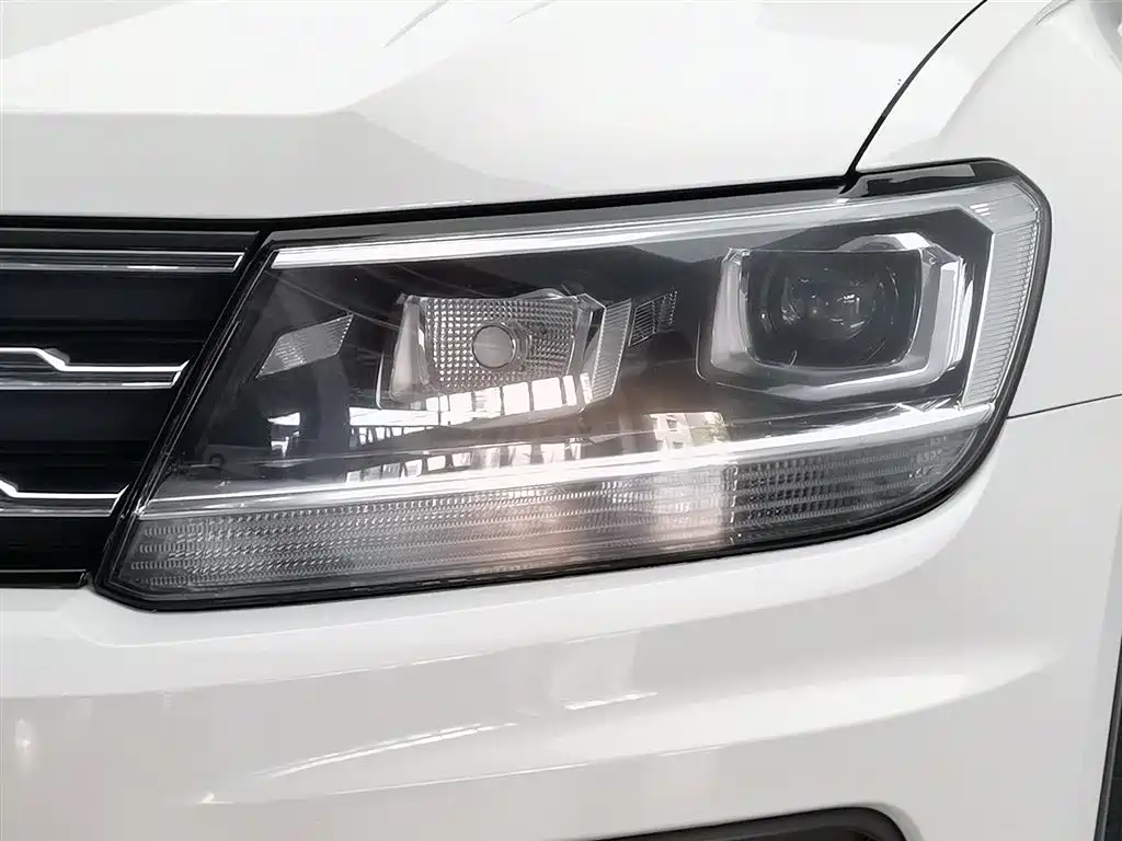 Volkswagen Tiguan L 2021 — фото 7