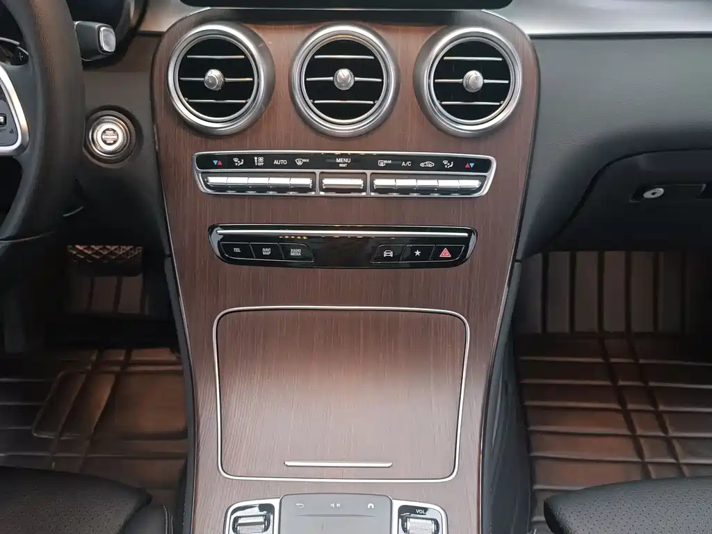 Mercedes-Benz GLC 2021 — фото 14