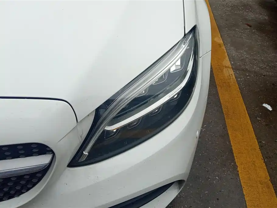 Mercedes-Benz C-Class 2020
