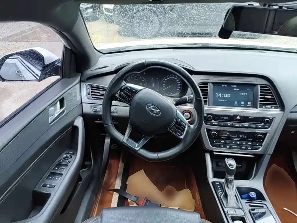 Hyundai Sonata 2017 — фото 11