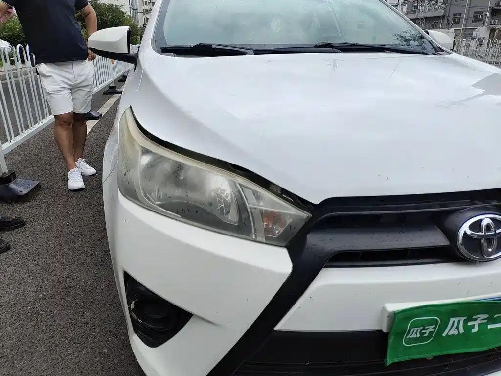 Toyota Yaris L 2015