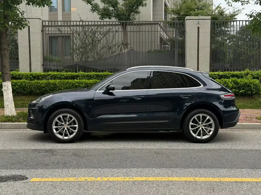 Porsche Macan 2022 — фото 8