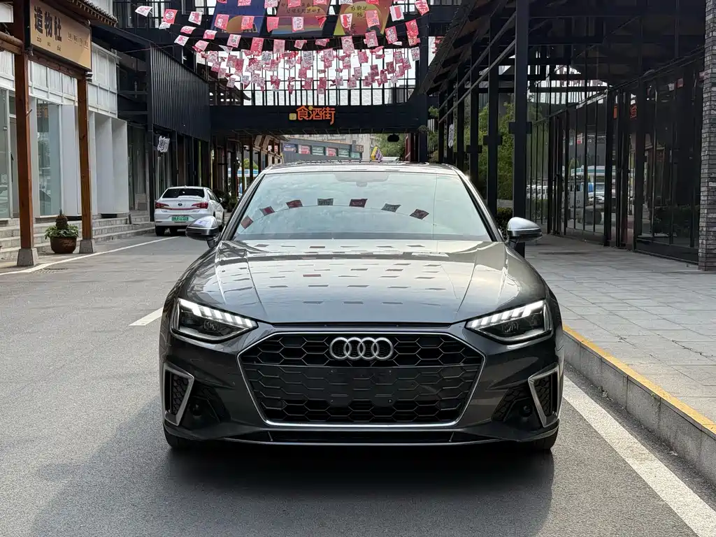 Audi A4L 2021 — фото 11