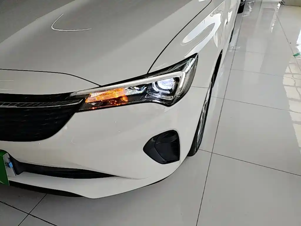 Buick Verano 2023 — фото 24
