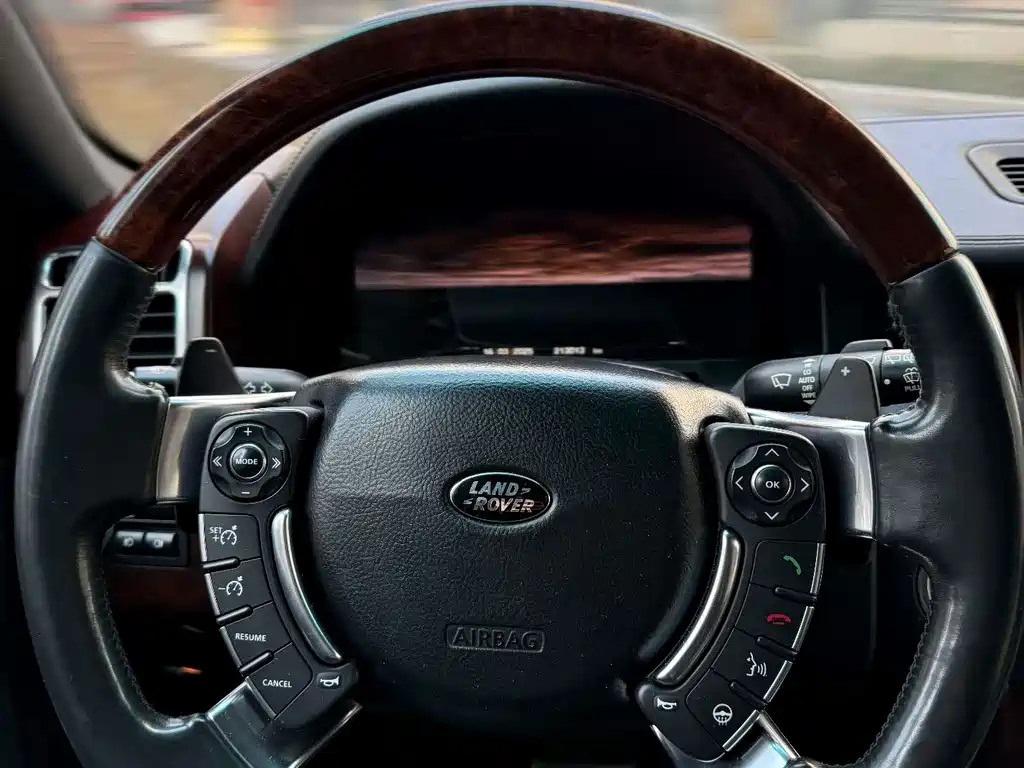 Land Rover Range Rover 2013 — фото 9