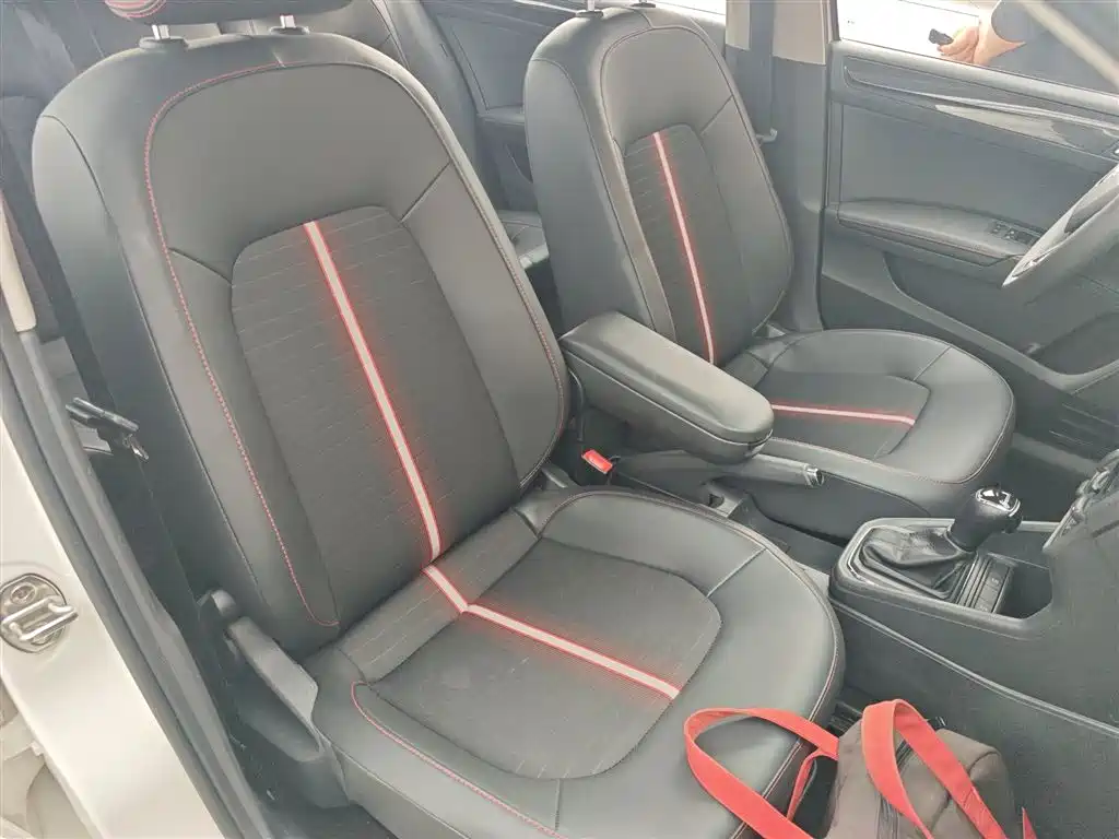 Skoda Rapid Spaceback 2020 — фото 20