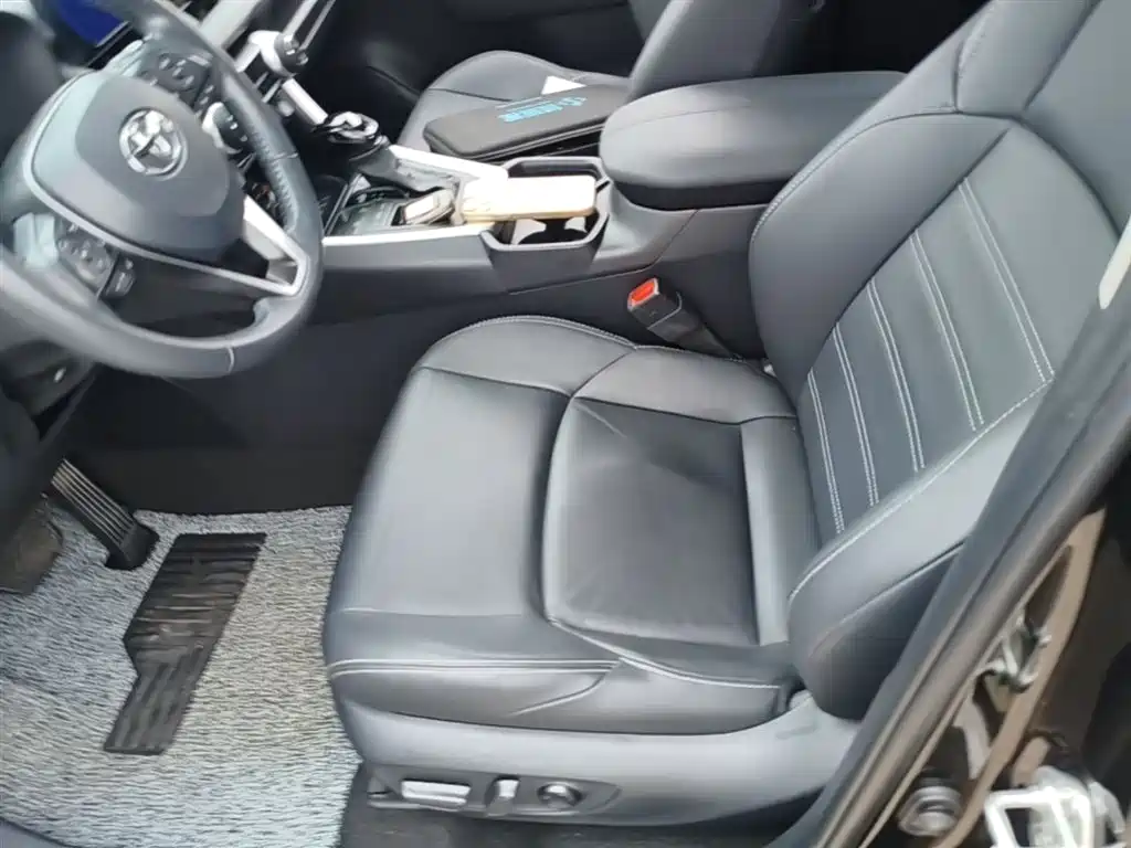 Toyota Wildlander 2023 — фото 15
