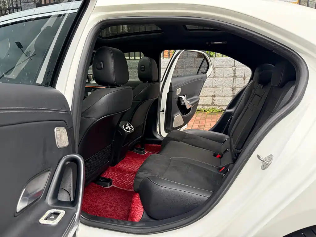 Mercedes-Benz A-Class 2020 — фото 12