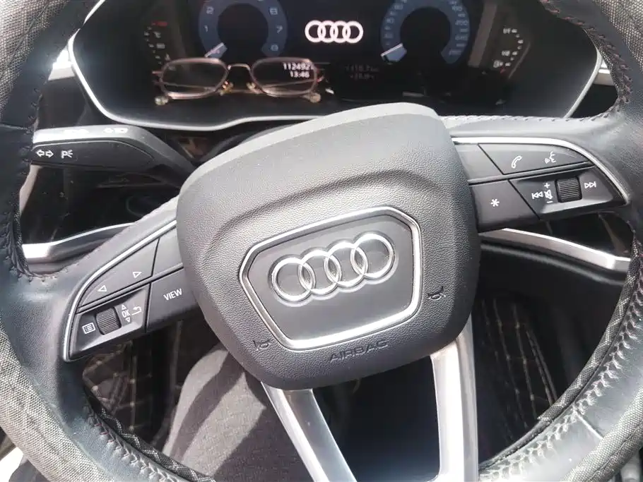 Audi Q3 2021 — фото 15