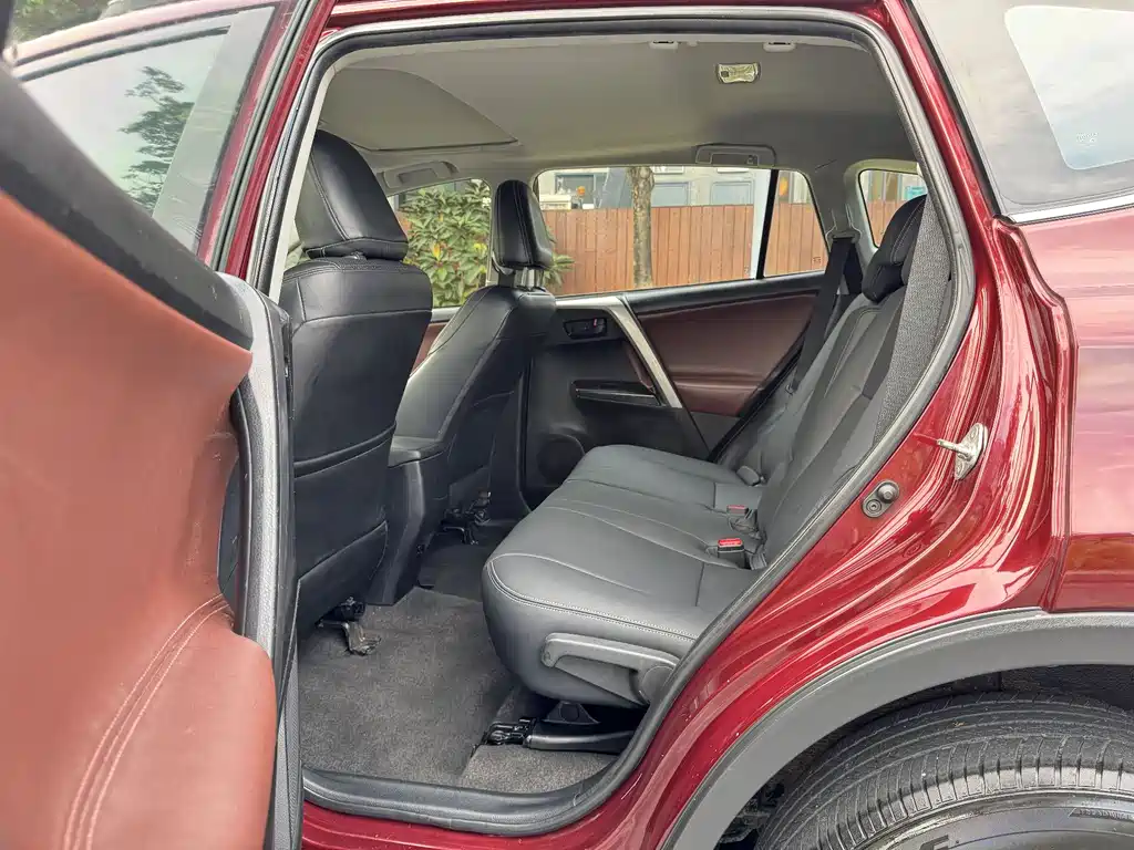Toyota RAV4 2017