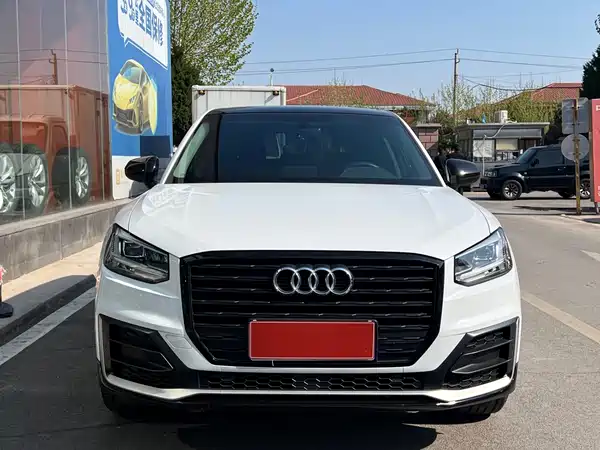 Audi Q2L 2020