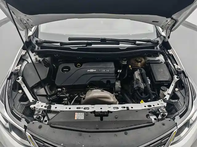 Chevrolet Cruze 2018 — фото 10