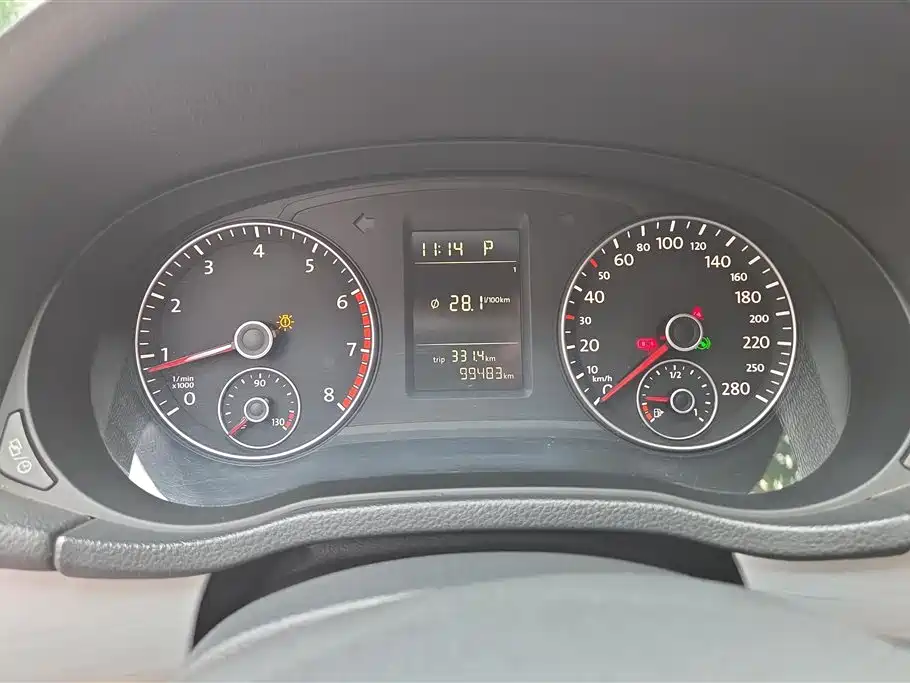 Volkswagen Passat 2015 — фото 14