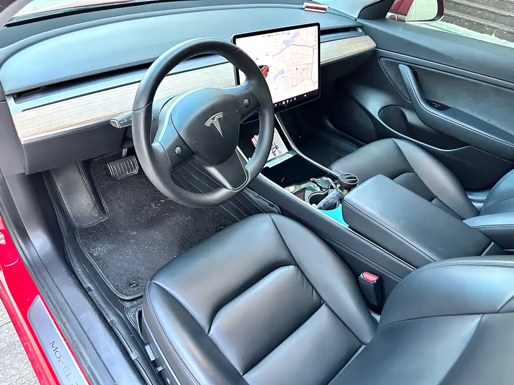 Tesla Model 3 2020
