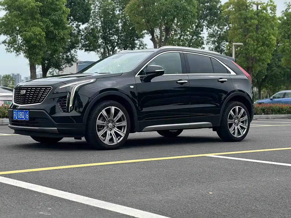Cadillac XT4 2023 — фото 1