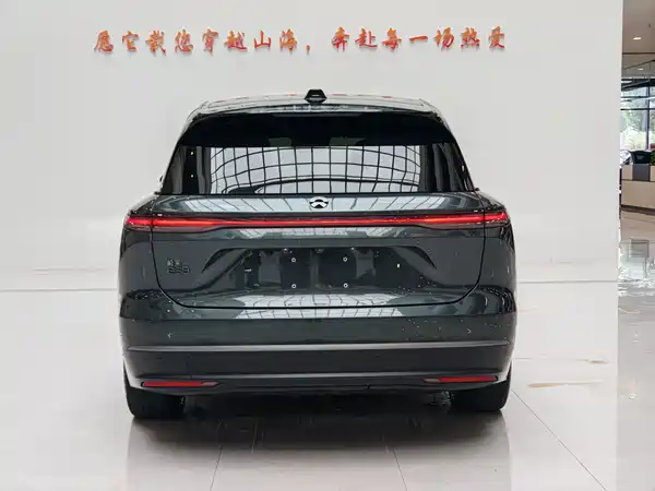 NIO ES8 2023