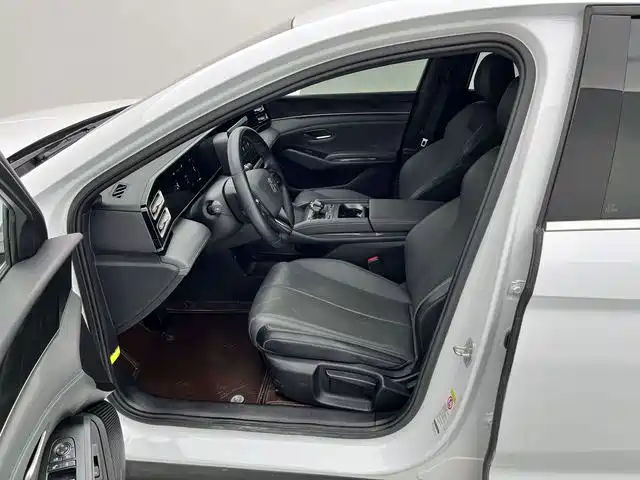 BYD Qin L 2025 — фото 13