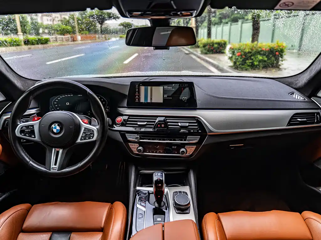 BMW M5 2020 — фото 10