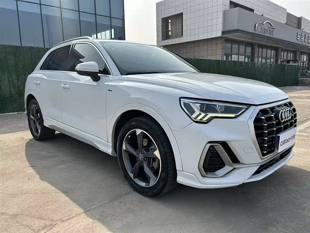 Audi Q3 2020 — фото 2