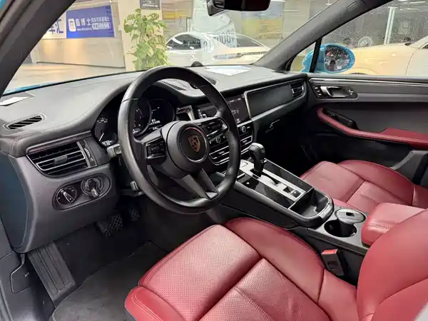 Porsche Macan 2022