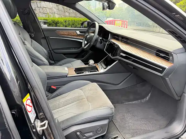 Audi A6L 2021
