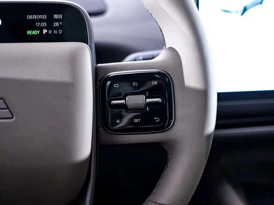 Li Auto i8 2026 — фото 31
