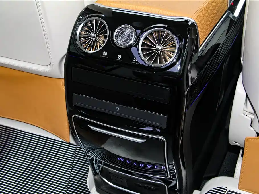 Mercedes-Benz Vito 2024 — фото 29