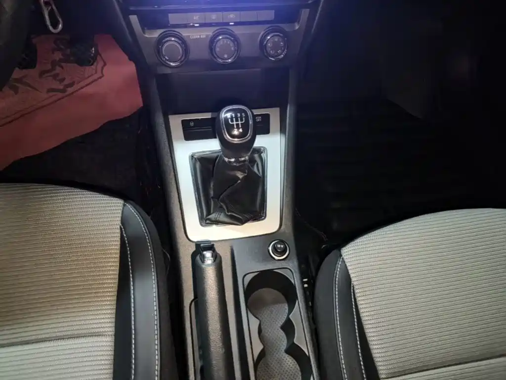 Skoda Octavia 2016 — фото 14