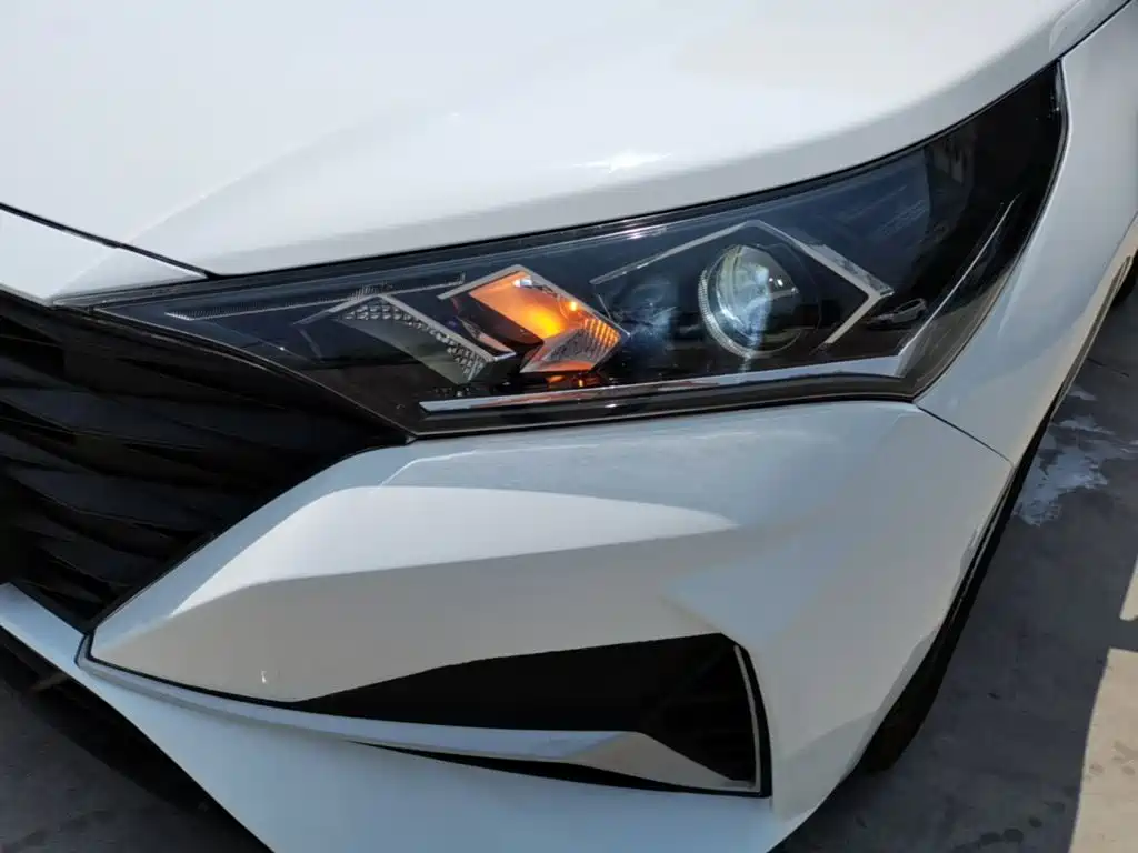 Hyundai Verna 2020 — фото 24
