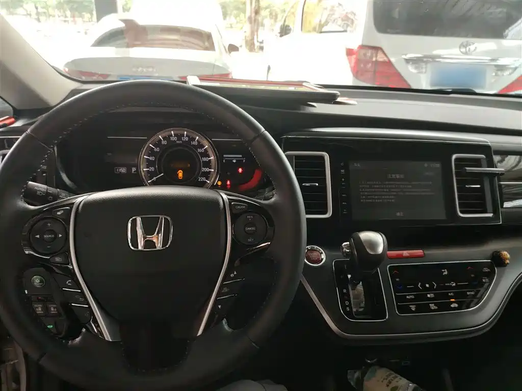 Honda Elysion 2019 — фото 10