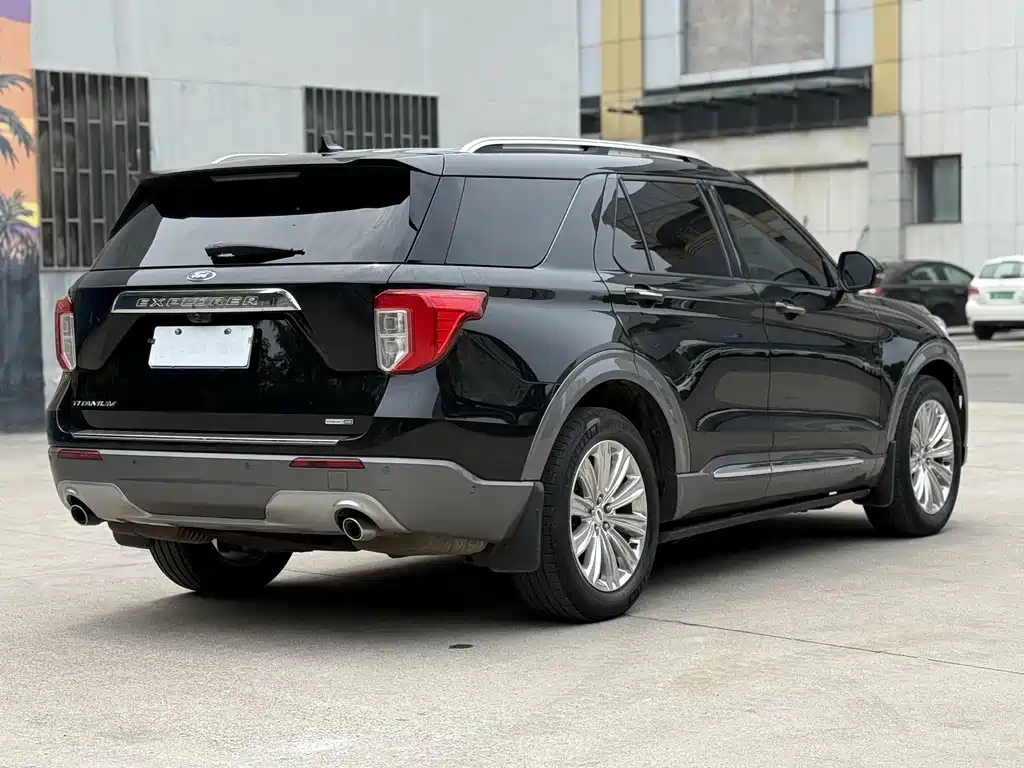 Ford Explorer 2021 — фото 8