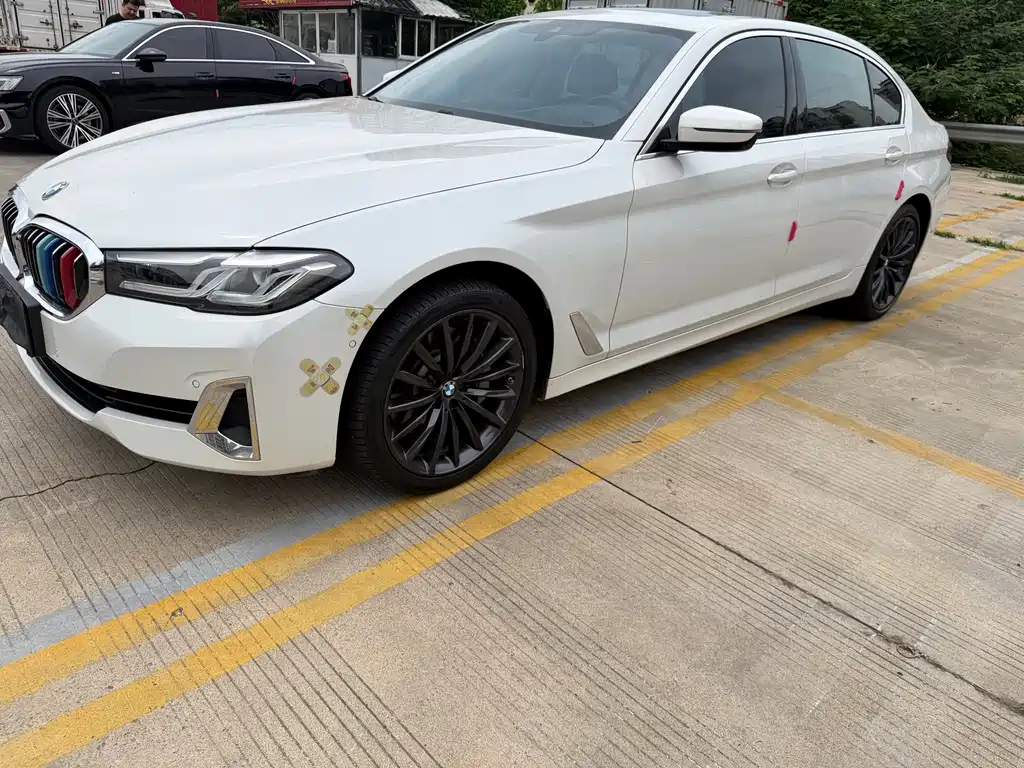 BMW 5 Series 2021