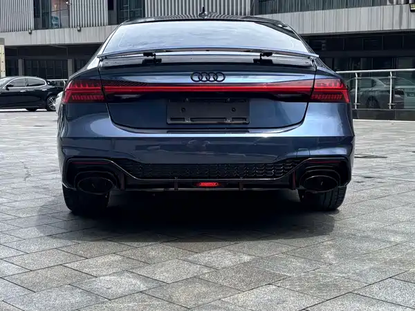 Audi A7 2024