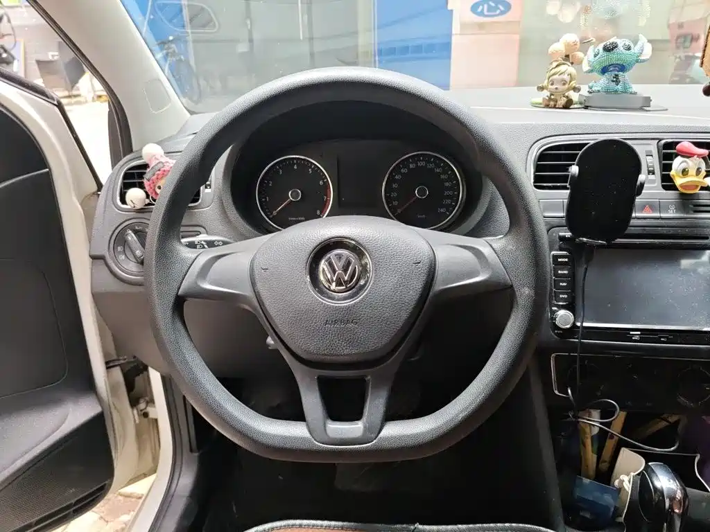 Volkswagen Polo 2015
