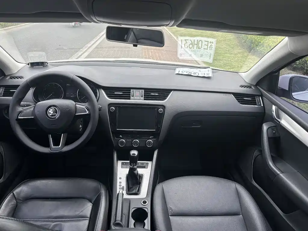 Skoda Octavia 2018 — фото 9