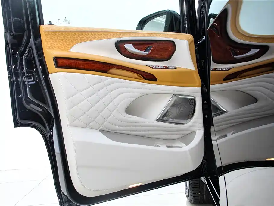 Mercedes-Benz Vito 2023 — фото 14