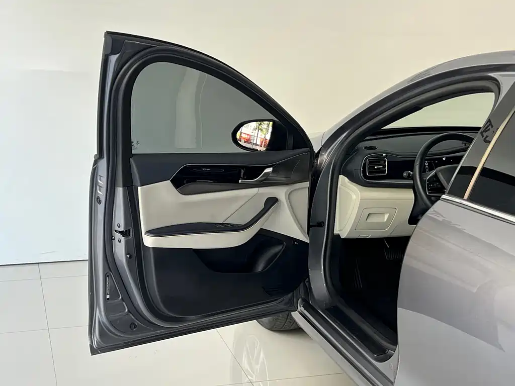 BYD Qin PLUS 2022 — фото 13