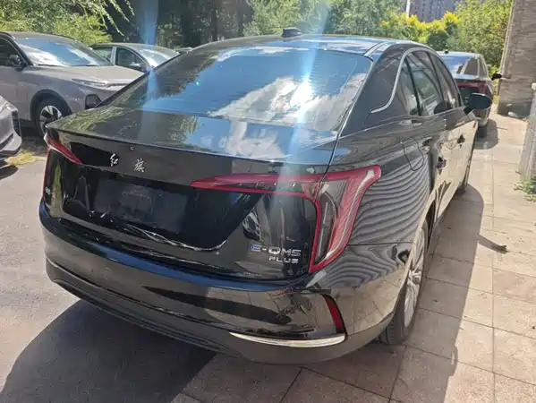 Hongqi E-QM5 2023